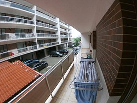 Apartament de vânzare 3 camere, în Bucureşti, zona Străuleşti