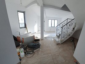 Casa de vânzare 4 camere, în Dobroesti