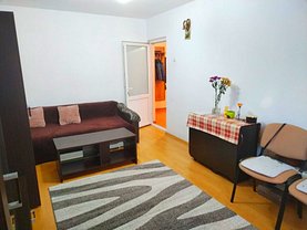 Apartament de vânzare 3 camere, în Iaşi, zona Metalurgie