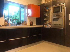 Apartament de vânzare 3 camere, în Bucuresti, zona Beller