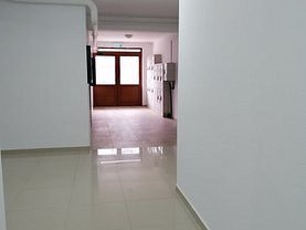 Apartament de vânzare 5 camere, în Bucureşti, zona Dristor