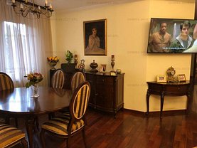 Apartament de vânzare 4 camere, în Bucuresti, zona Damaroaia