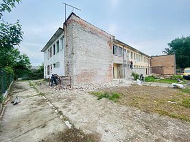 Vânzare spaţiu comercial