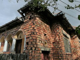 Casa de vânzare 5 camere, în Poiana Sibiului