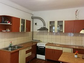 Casa de închiriat 3 camere, în Sibiu, zona Ultracentral