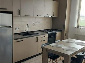 Apartament de închiriat 3 camere, în Sibiu, zona Central