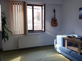 Casa de închiriat 4 camere, în Sibiu, zona Central