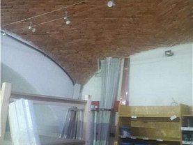 Vânzare spaţiu comercial