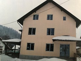 Casa 7 camere în Cheia
