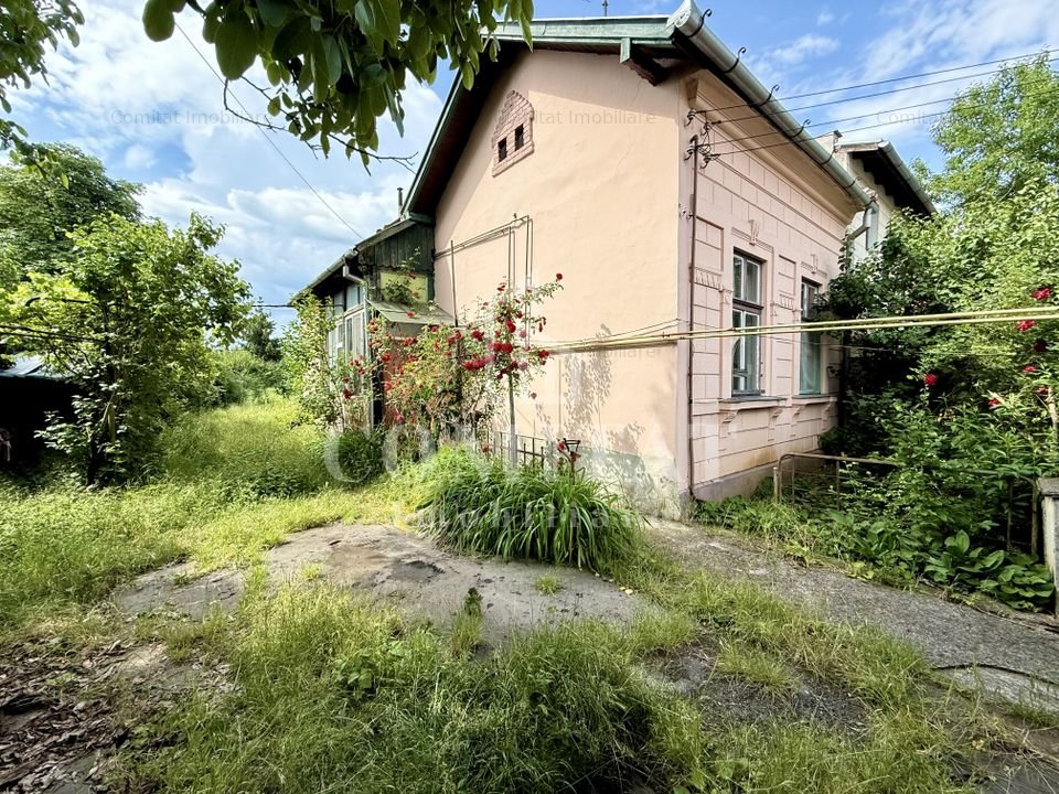 Casă veche solidă cu teren generos zona veche cartier Gheorgheni