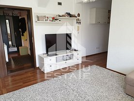 Apartament de vânzare 4 camere, în Dumbrăviţa