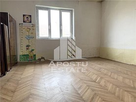 Casa de vânzare 3 camere, în Sacalaz, zona Central