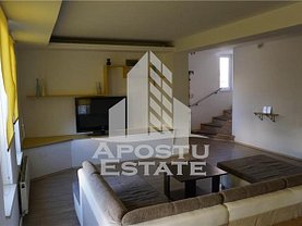Casa de închiriat 5 camere, în Dumbrăviţa, zona Central