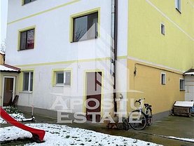 Casa de vânzare 14 camere, în Timişoara, zona Lipovei