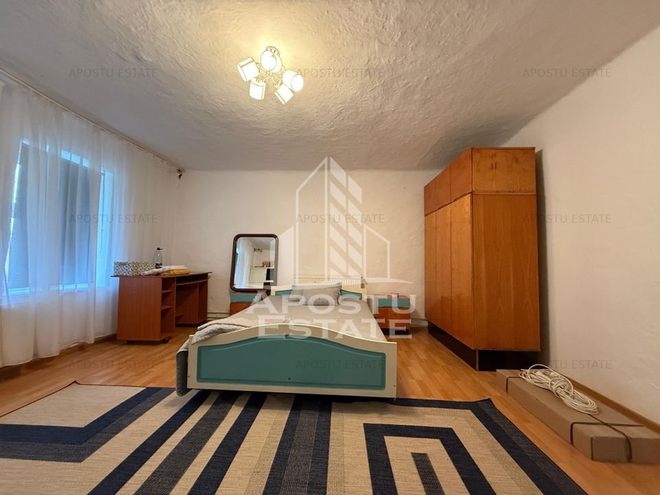 Casa individuala, 1377 mp teren, in Sanandrei