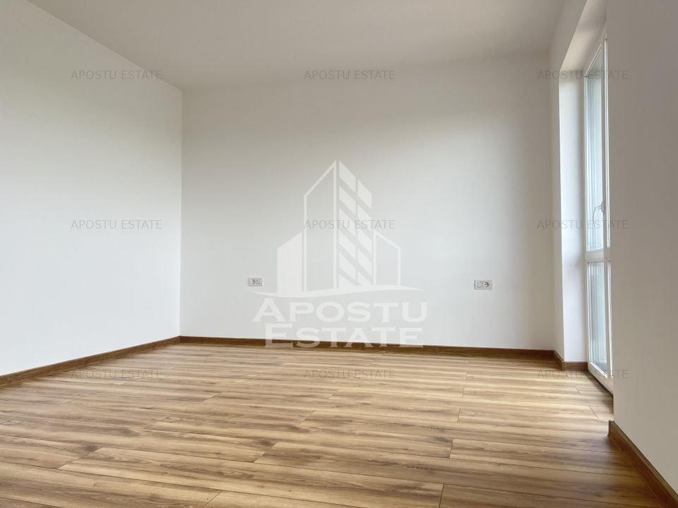 Duplex P+E, 4 camere, 2 locuri de parcare, in Sanandrei