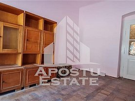 Vânzare spaţiu comercial