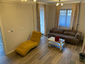 Casa de vânzare 4 camere, în Dumbrăviţa
