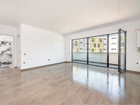 Apartament de vanzare 3 camere, în Cluj-Napoca, zona Aurel Vlaicu