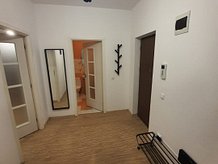 Garsonieră-studio de închiriat în Iasi, Bucium