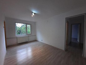 Apartament de vânzare 3 camere, în Ploieşti, zona Baraolt