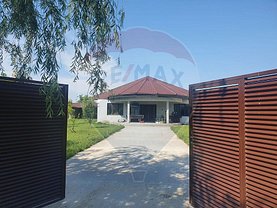 Casa 3 camere în Modelu