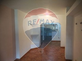 Apartament de vânzare 2 camere, în Bacău, zona Ştefan cel Mare