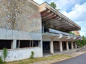 Vânzare hotel/pensiune în Slanic-Moldova, Central