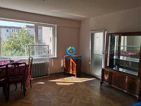 Apartament de vânzare 3 camere, în Cluj-Napoca, zona Gheorgheni