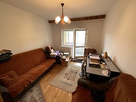 Apartament de vânzare 2 camere, în Braşov, zona Răcădău