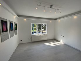 Apartament de vânzare 3 camere, în Braşov, zona Gării