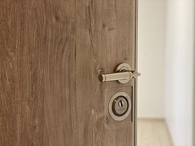 Apartament de închiriat 3 camere, în Braşov, zona Blumăna