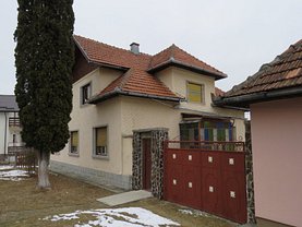 Casa de vânzare 6 camere, în Predeluţ