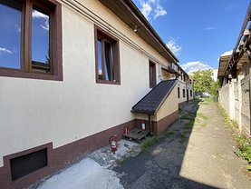 Casa de vânzare 7 camere, în Braşov, zona Blumăna