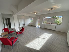 Casa de închiriat 6 camere, în Braşov, zona Blumăna