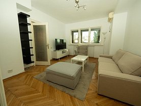 Apartament de vânzare 3 camere, în Bucureşti, zona Romană