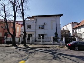 Casa de închiriat 12 camere, în Bucureşti, zona Primăverii
