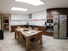 Apartament de vânzare 4 camere, în Alba Iulia, zona Cetate