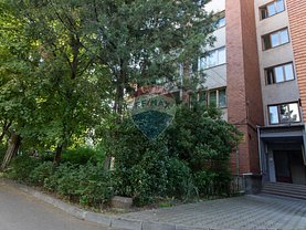 Apartament de vânzare 4 camere, în Alba Iulia, zona Cetate
