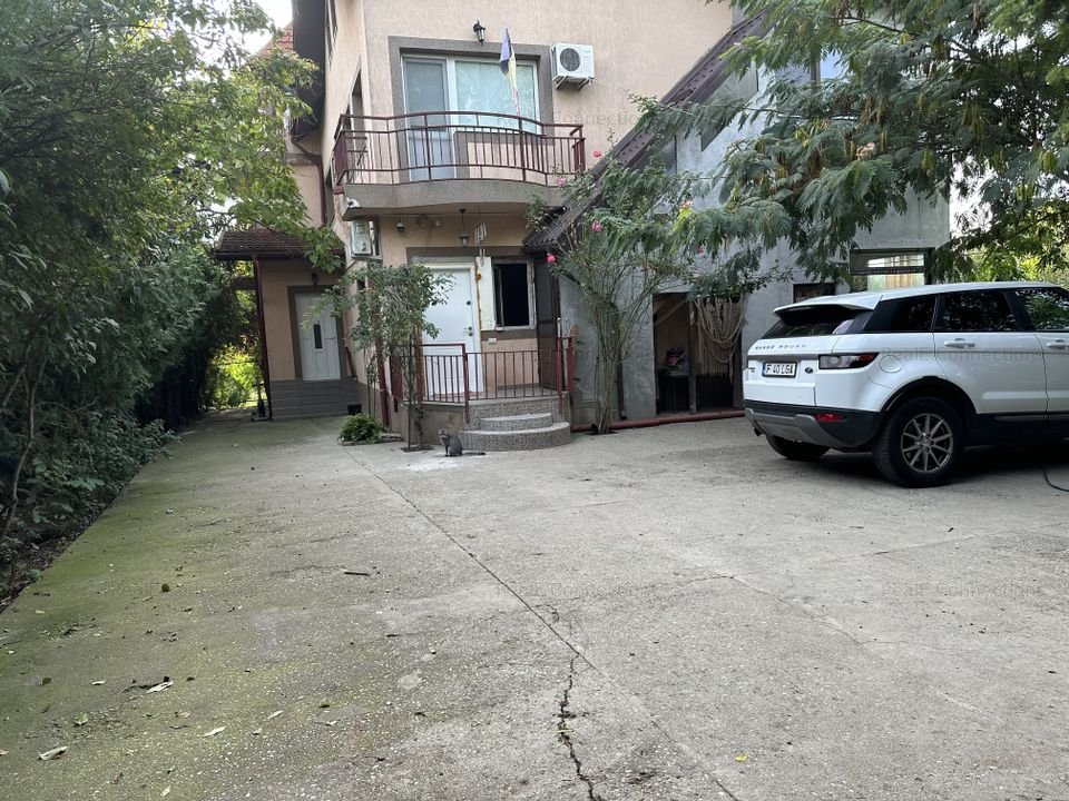 Casa invdividuala cu 3.162 mp teren si iesire la lac Buftea, str Agricultori 64