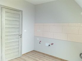 Apartament de vânzare 3 camere, în Timişoara, zona Simion Bărnuţiu