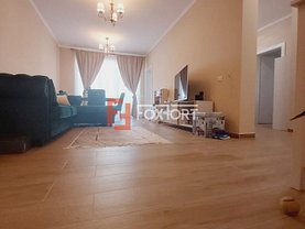 Apartament de vânzare 3 camere, în Dumbrăviţa, zona Nord