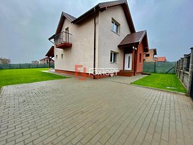 Casa 3 camere în Giarmata