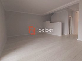 Casa de închiriat 4 camere, în Dumbrăviţa, zona Central