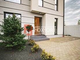 Casa de închiriat 5 camere, în Dumbrăviţa, zona Nord-Est