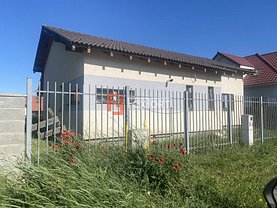 Casa de vânzare 4 camere, în Moşniţa Nouă, zona Exterior Est