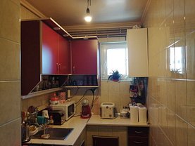 Apartament de vânzare 3 camere, în Targu Mures, zona Mureseni