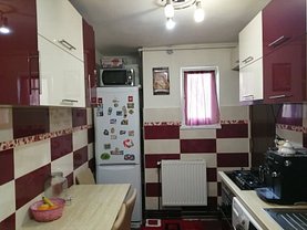 Apartament de vânzare 3 camere, în Târgu Mureş, zona Mureşeni