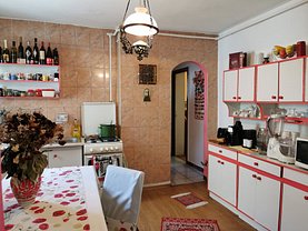 Apartament de vânzare 3 camere, în Targu Mures, zona Dambu Pietros