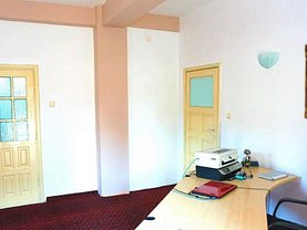 Închiriere spaţiu comercial